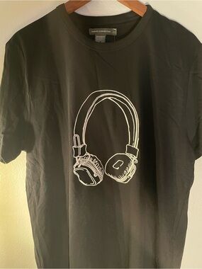 NWT French Connection Black Tee w/ white embroidered headphones size Lrg